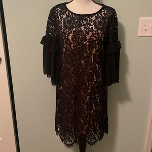 Karen Kane NWT Lace Dress with Sheer Bell Sleeves sz S
